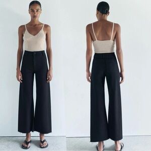 Zara Slim Fit Relaxed Leg High-waisted jeans with back patch pocket size 6